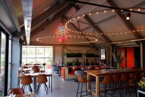 Aan Tafel bij Landmarkt