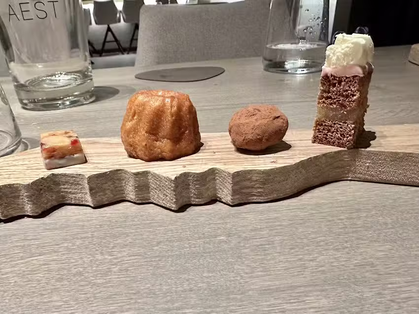 AEST Restaurant & Boutique Hotel