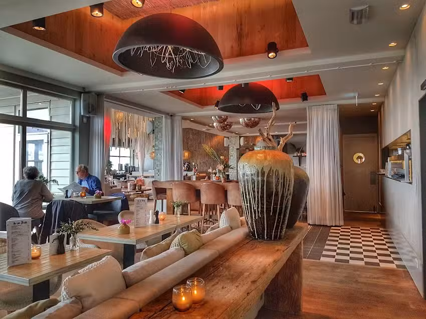 Alexander Beach Club