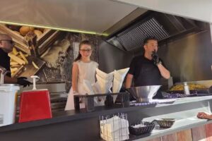 At Johnnys frietwagen