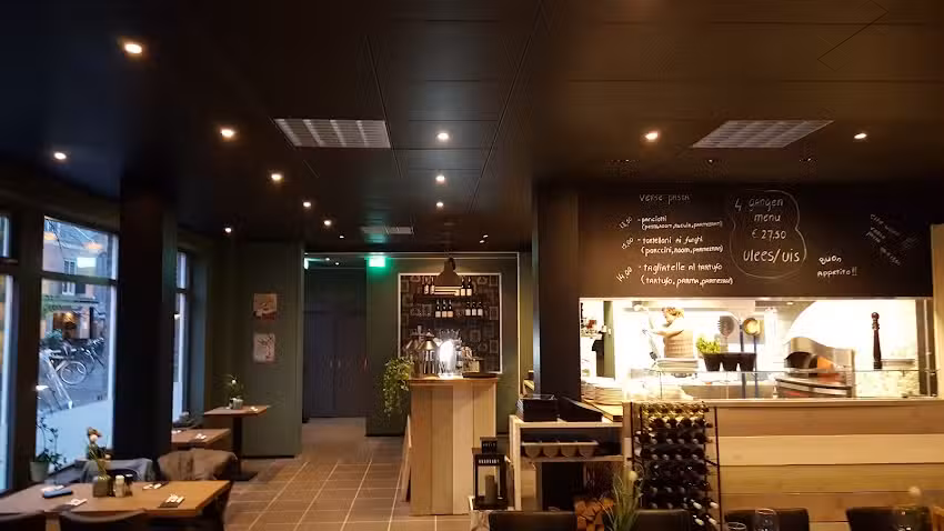 Avanti Houtoven Pizzeria