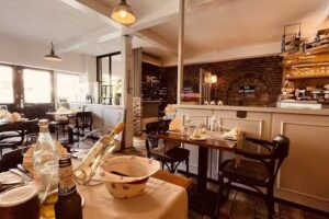 Bar Bistro Restaurant Le Baron