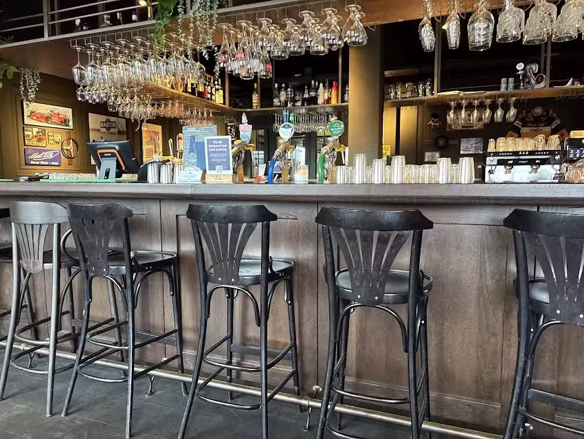 Bernie&rsquo;s Bar & Kitchen