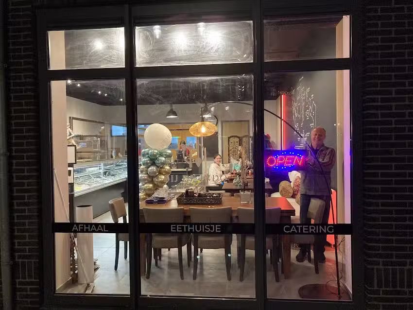 BIJ DE INDO Roelofarendsveen