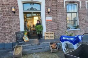 Bij Moeders in De Kosterij