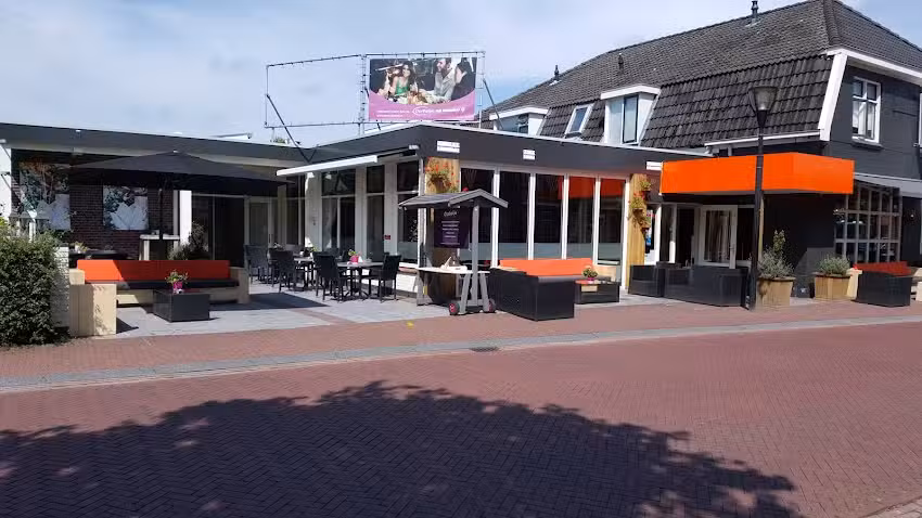 Bij Ne9en Heino