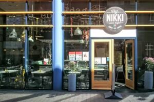 Bij NIKKI aan tafel