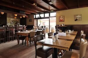 BIJ Ren&eacute;, &lsquo;t Wapen van Leimuiden