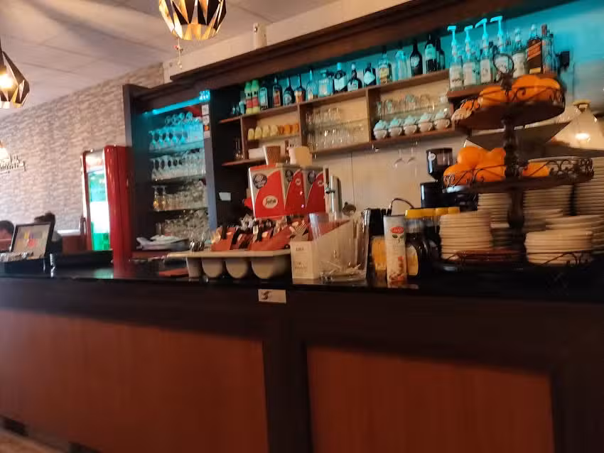 Bij Us | Broodjeszaak Maastricht