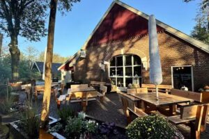 Bistro Jeanne La Rouge