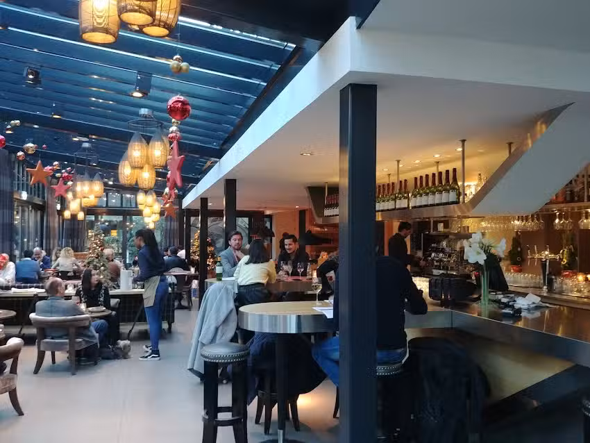 BIT Grill and Caf&eacute;