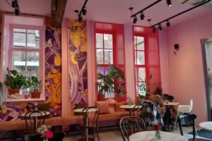 Blue Bananas Pancake Caf&eacute;