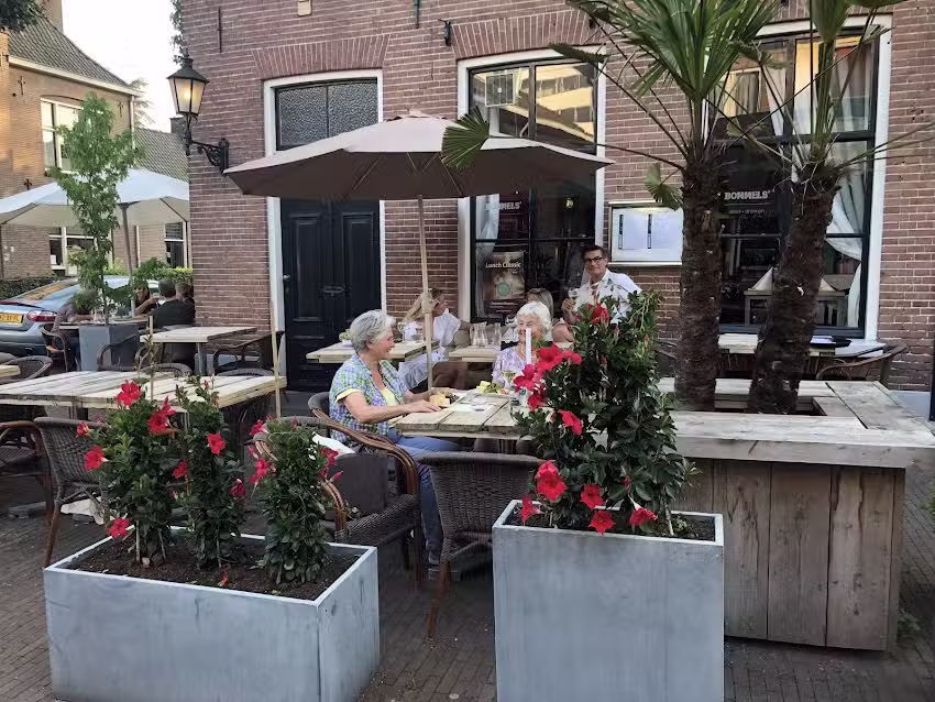 Bommels eten en drinken