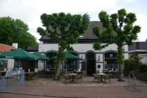 Borrelhuske &ndash; bij de maaspoort Stevensweert