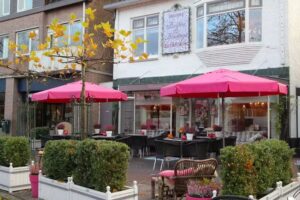 & Brasserie &ndash; voor koffie, ontbijt, brunch, lunch & high tea | (onderdeel van Bubbles & More)