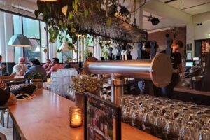 Caf&eacute; 100 Watt