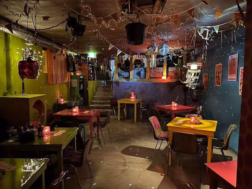 Caf&eacute;-Bistro Kult