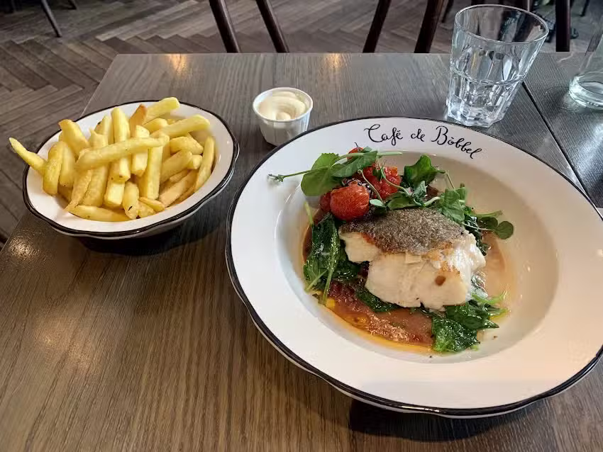 Caf&eacute; de B&oacute;bbel