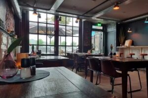 Caf&eacute; De K&egrave;rel / Foodbar de Buren