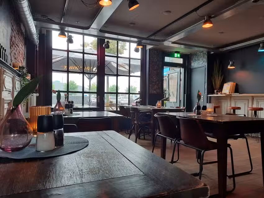 Caf&eacute; De K&egrave;rel / Foodbar de Buren