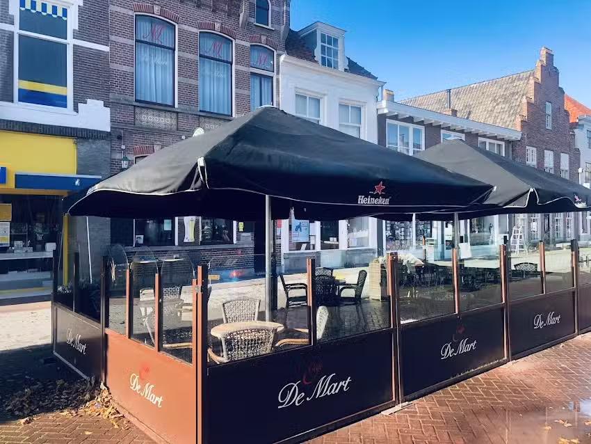 Caf&eacute; &ldquo;De Mart&rdquo;