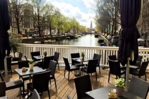 Caf&eacute; de Schreierstoren / Weepingtower