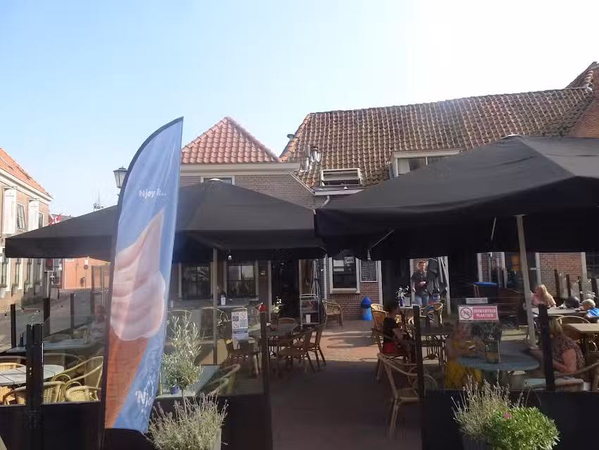 Caf&eacute; Eethuis Saantje