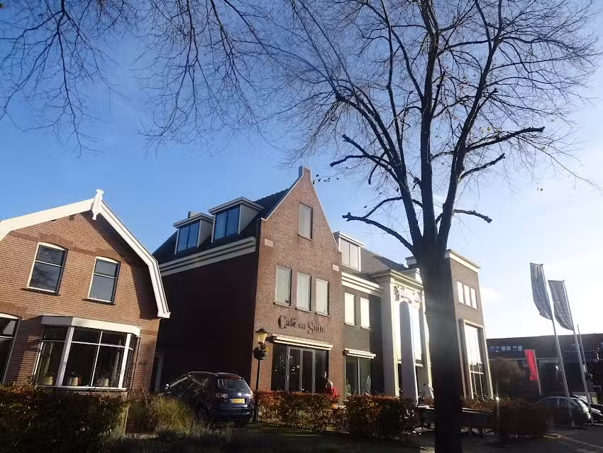 Caf&eacute; en Suite