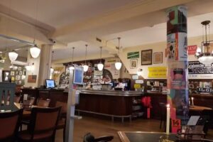 Caf&eacute; Le Journal