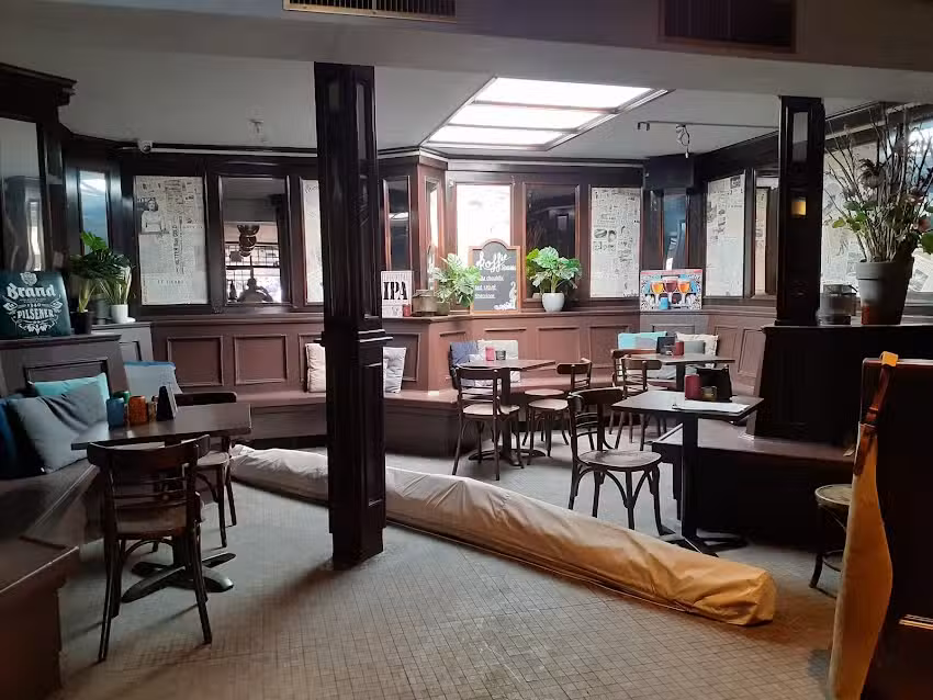 Caf&eacute; Le Journal