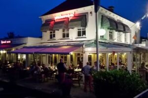 Caf&eacute;-Restaurant De Gouden Leeuw