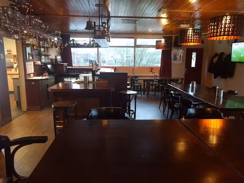 Caf&eacute;-Restaurant &ldquo;De Reggehal&rdquo;