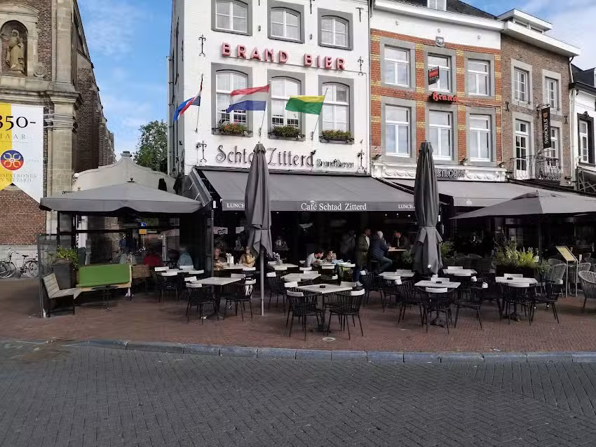 Caf&eacute; Schtad Zitterd