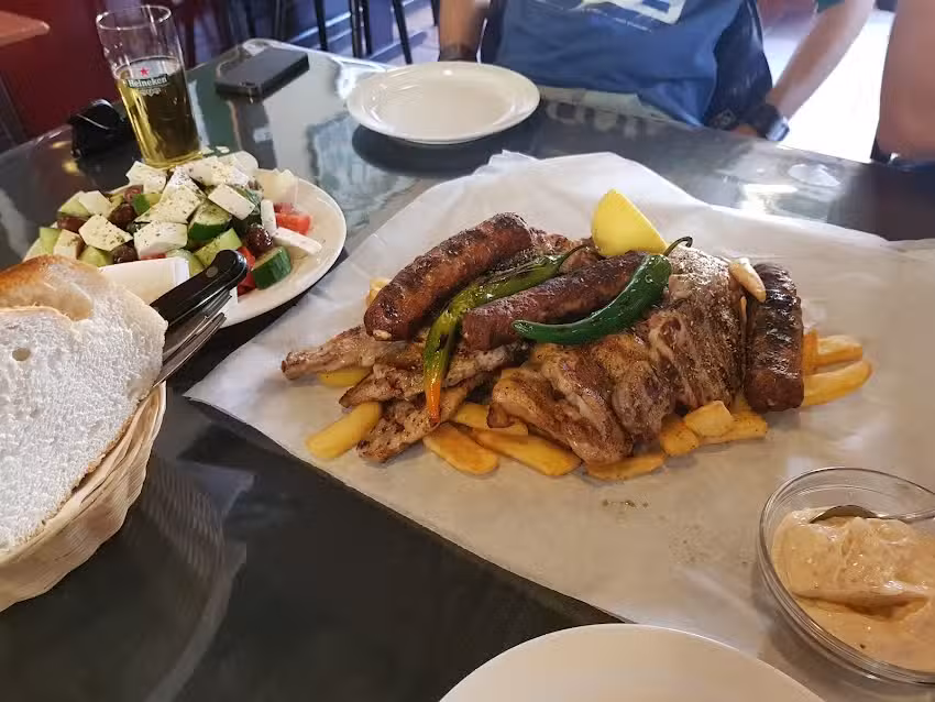 Caf&eacute; Thanasis 🇬🇷