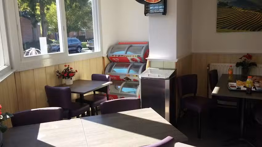 Cafetaria De Halve Maan