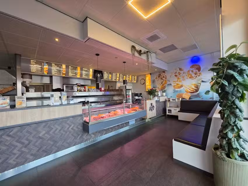 Cafetaria-Eethuis Family