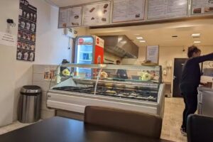 cafetaria lunchroom bij Donny (voorheen Cafetaria/Sandwichbar Riant)🍟