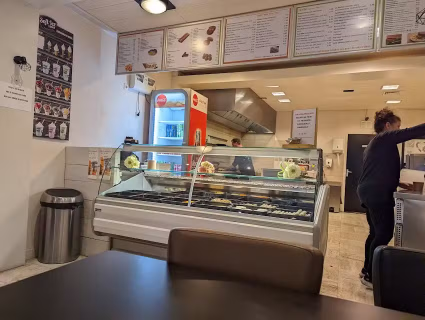 cafetaria lunchroom bij Donny (voorheen Cafetaria/Sandwichbar Riant)🍟