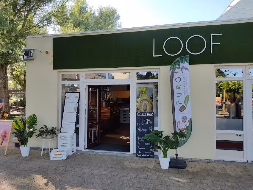 Cafeteria De Piramide Snackbar