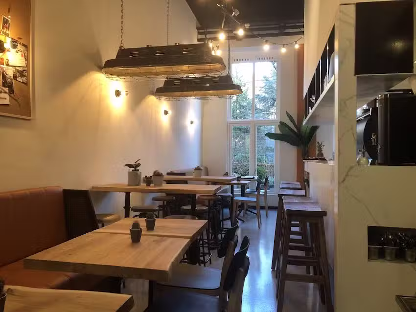 C&aacute;rtel Amsterdam Coffee & Cocktails