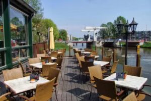 Chillers. De gezelligste plek voor diner en borrel in Emmeloord