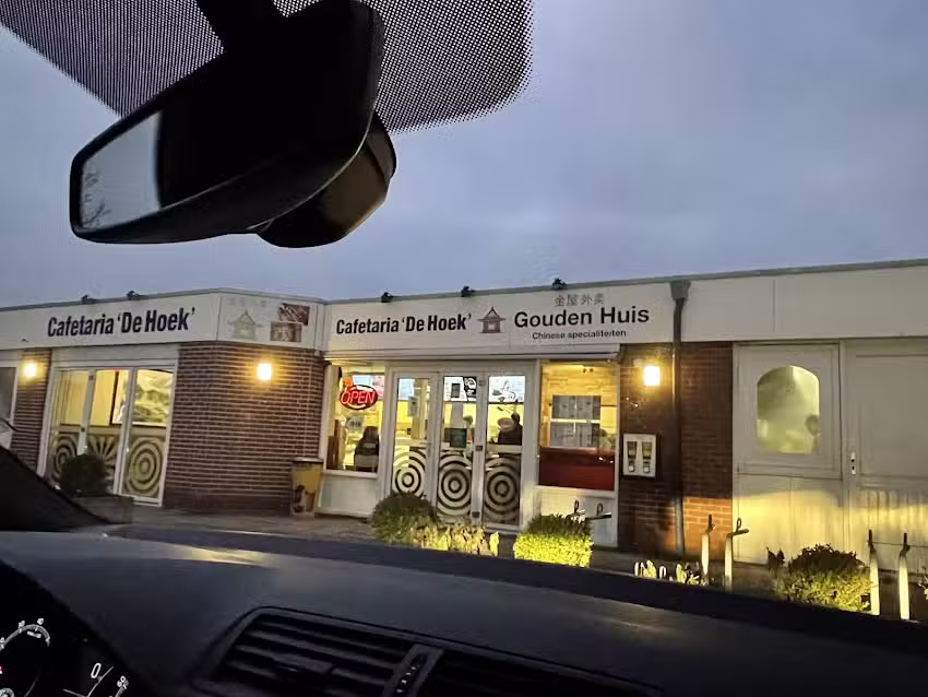 Chinees afhaal Restaurant &ldquo;Gouden Huis&rdquo; in de hoek