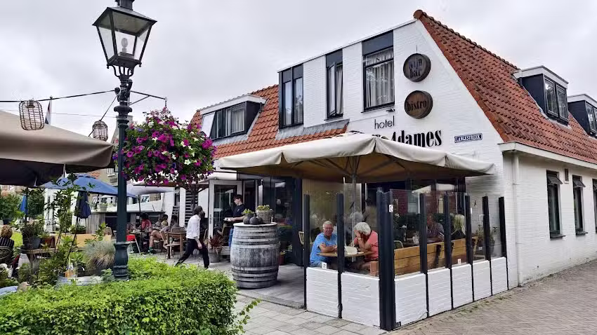 De 4 dames bistro, winebar, hotel