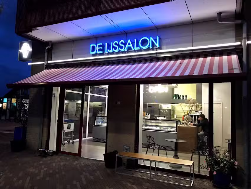 DE IJssalon Rockanje