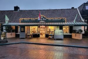 De Larense Wildhandel C. Van de Bor slagerij en kaas winkel