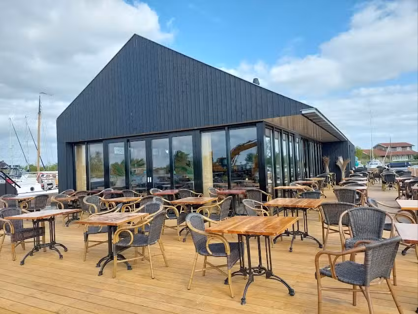 De P&ocirc;lle, Bootverhuur & Jachthaven De Veenhoop