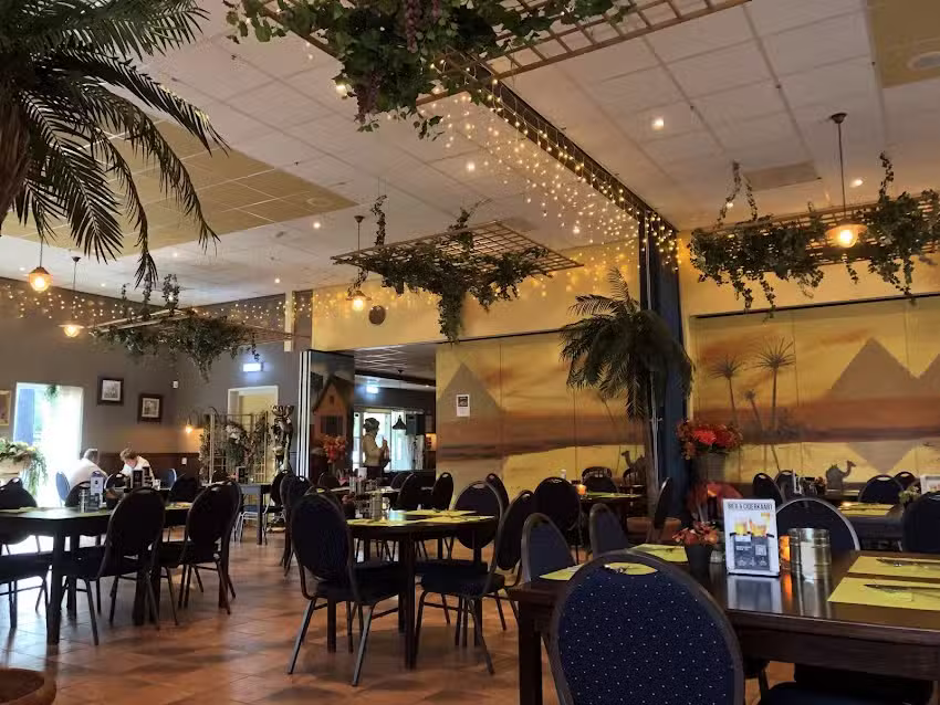 De Pyramide Opmeer Caf&eacute; Restaurant Bar & Snackbar