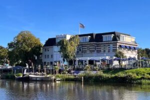 De Zon Hotel & Restaurant by Flow