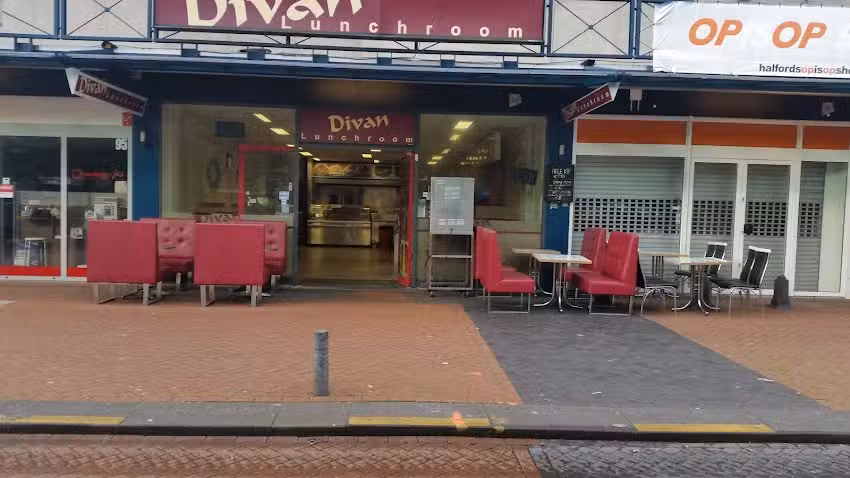 Divan Lunchroom