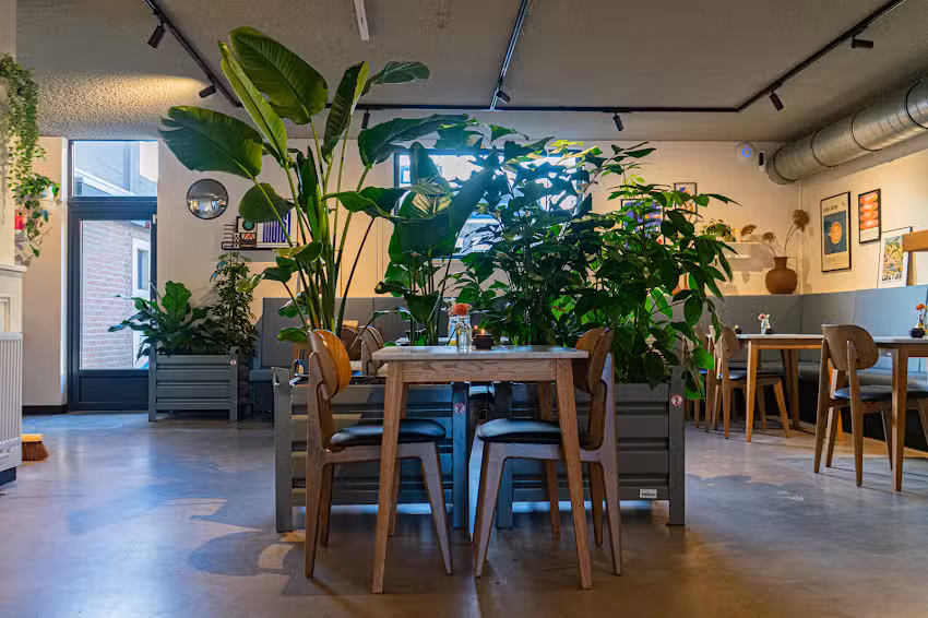 Do Spaces Grand Caf&eacute;